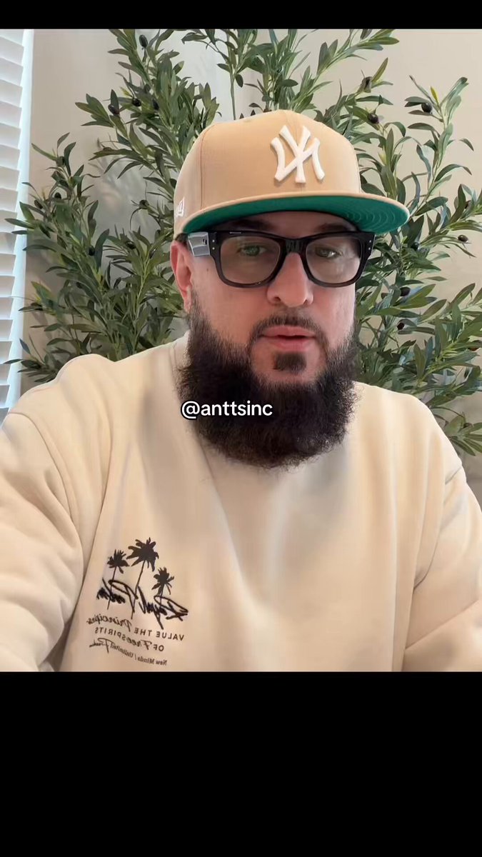 Comparison and Evaluation of Autonomous Vehicles: Tesla Cybercab vs Traditional Taxis